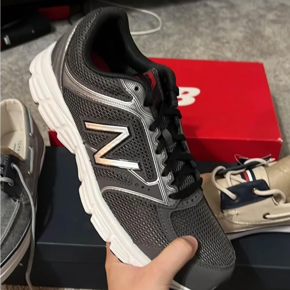 BRAND NEW SHOE HAUL SIZE 10 Tommy Hilfiger and new balance mens - Picture 5 of 5